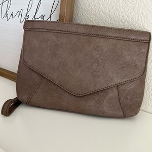 Clutch wristlet
